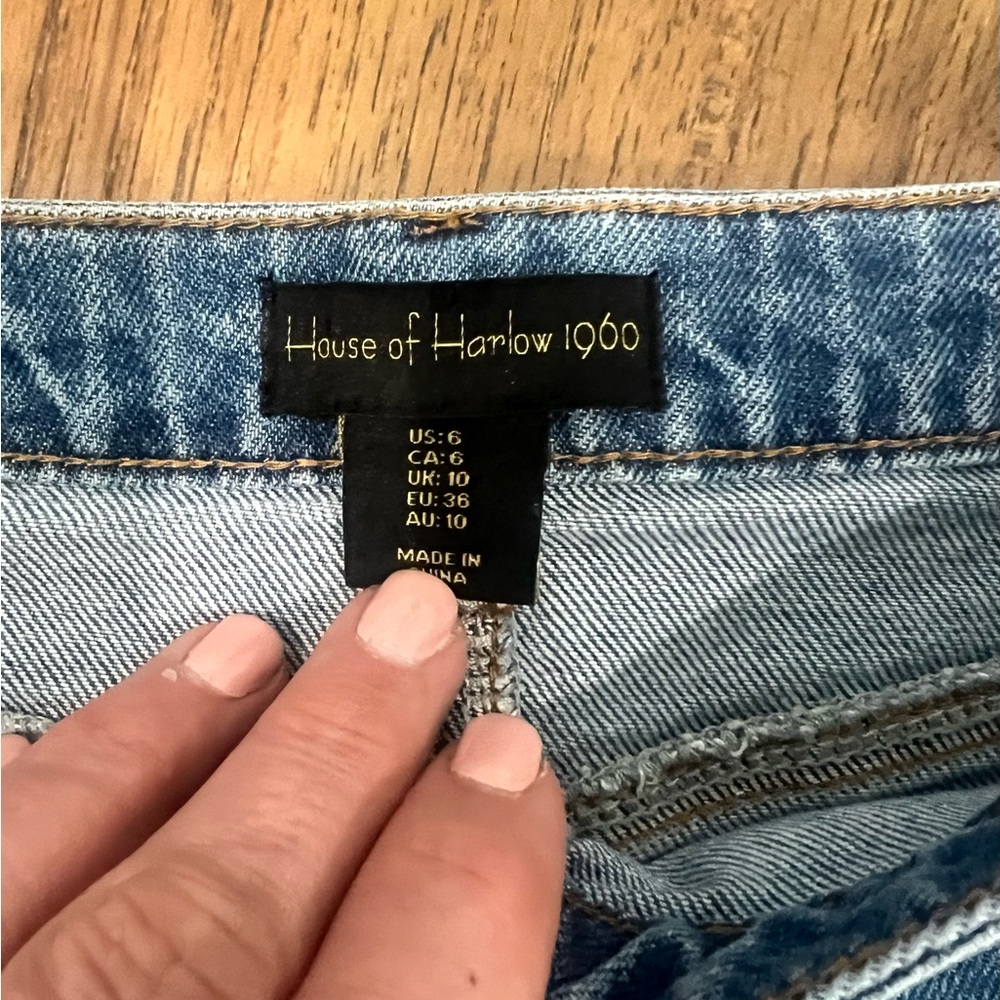 House of Harlow 1960 Medium Blue Denim Mini Skirt with Front Patch Pockets - Picture 5 of 7
